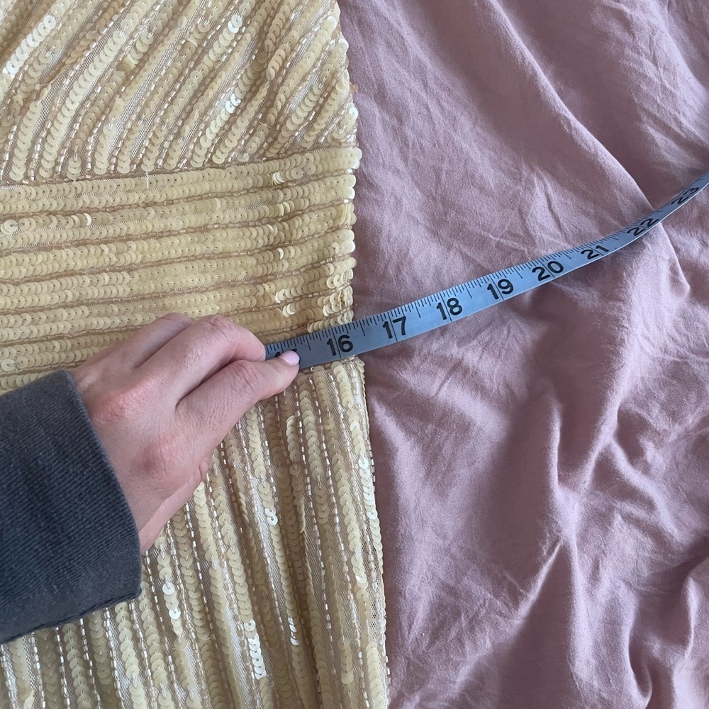 Mac Duggal Sequin Flutter Cap Sleeve Gown Size 10 - Picture 11 of 15